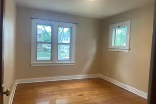 4626 N Ironwood Ln, Glendale, WI 53209 - Photo 10