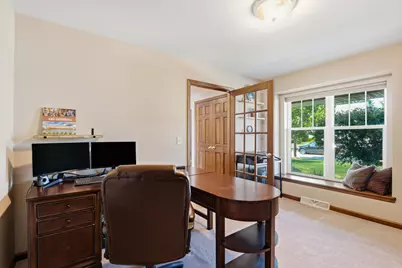 8224 S Shadwell Cir, Franklin, WI 53132 - Photo 8