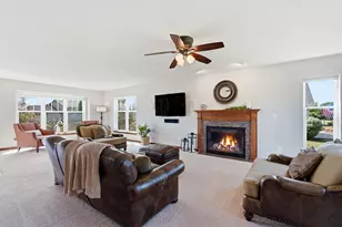 8224 S Shadwell Cir, Franklin, WI 53132 - Photo 2