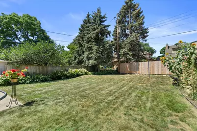 3018  Elm Ln, Racine, WI 53405 - Photo 2