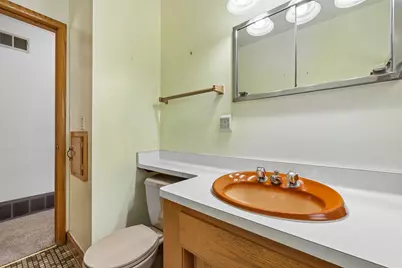 2745 E Bolivar Ave, Saint Francis, WI 53235 - Photo 14