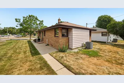 2745 E Bolivar Ave, Saint Francis, WI 53235 - Photo 32