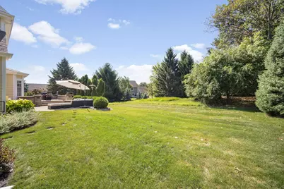 943 E Imperial Dr, Hartland, WI 53029 - Photo 46
