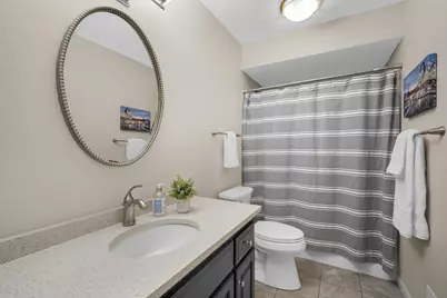 943 E Imperial Dr, Hartland, WI 53029 - Photo 36