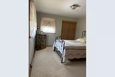 3359 S 83rd St, Milwaukee, WI 53219 - Photo 16