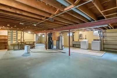 2962 S 80th St, West Allis, WI 53219 - Photo 22