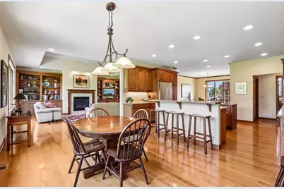 6735  Blue River Way, Racine, WI 53402 - Photo 16