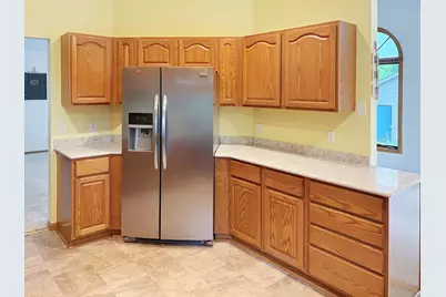 404  Bittersweet Ln, Plymouth, WI 53073 - Photo 6