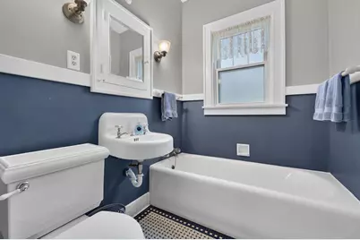 324  Henry St, Burlington, WI 53105 - Photo 16