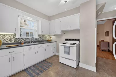 324  Henry St, Burlington, WI 53105 - Photo 10