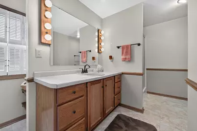 324  Henry St, Burlington, WI 53105 - Photo 20