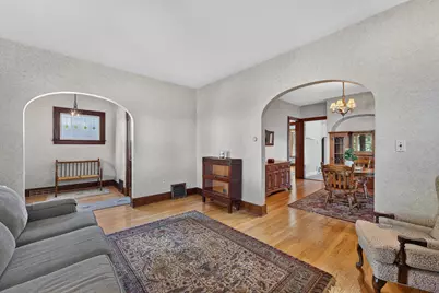 324  Henry St, Burlington, WI 53105 - Photo 8