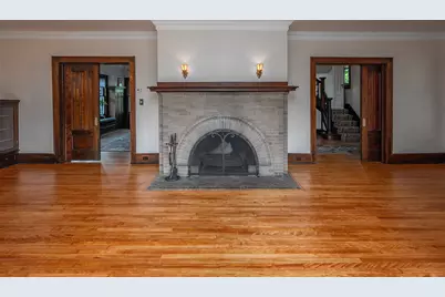 8000  Warren Ave, Wauwatosa, WI 53213 - Photo 10