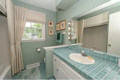 15260  Cascade Dr, Elm Grove, WI 53122 - Photo 28