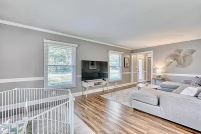 8246  Firwood Ln, Greendale, WI 53129 - Photo 6