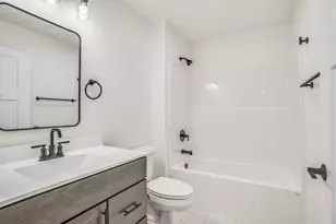 1631 Red Clover St, Holmen, WI 54636 - Photo 12