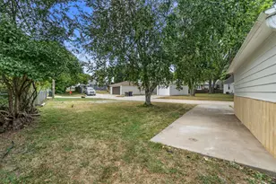 2815 S 91st St, West Allis, WI 53227 - Photo 34