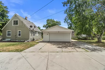 2815 S 91st St, West Allis, WI 53227 - Photo 32
