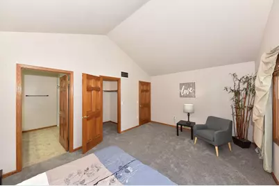 2902  Berkshire Dr, Waukesha, WI 53188 - Photo 24