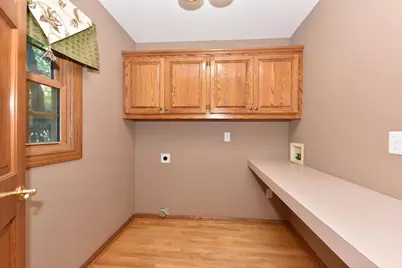 2902  Berkshire Dr, Waukesha, WI 53188 - Photo 16