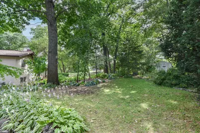 2902  Berkshire Dr, Waukesha, WI 53188 - Photo 38