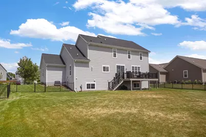 W223N4648  Seven Oaks Dr, Pewaukee, WI 53072 - Photo 30