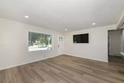 8034 W Grantosa Dr, Milwaukee, WI 53218 - Photo 8