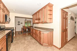 7436 W Tuckaway Creek Dr, Franklin, WI 53132 - Photo 12