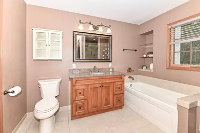 7436 W Tuckaway Creek Dr, Franklin, WI 53132 - Photo 20