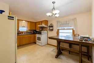 4147 S 52nd St, Milwaukee, WI 53220 - Photo 8