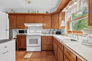 432 Pleasant Ave, Hartford, WI 53027 - Photo 18