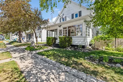 432  Pleasant Ave, Hartford, WI 53027 - Photo 4