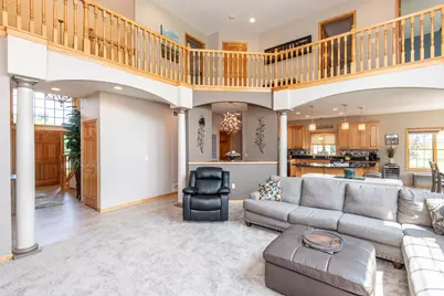 N16W29803  Brookstone Cir, Delafield, WI 53072 - Photo 8