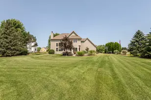 N16W29803 Brookstone Cir, Delafield, WI 53072 - Photo 38