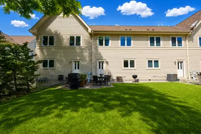 1712 N Marshall St, Milwaukee, WI 53202 - Photo 20