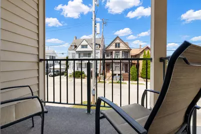 1712 N Marshall St, Milwaukee, WI 53202 - Photo 18