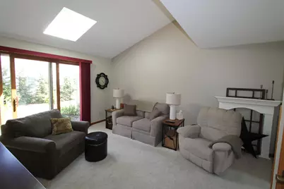 217 S 7th St #15, Racine, WI 53185 - Photo 12