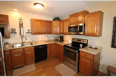 217 S 7th St #15, Racine, WI 53185 - Photo 14