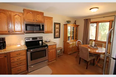 217 S 7th St #15, Racine, WI 53185 - Photo 16