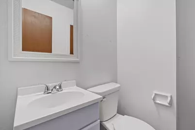 4270 W Cherrywood Ln, Brown Deer, WI 53209 - Photo 10