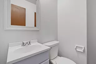 4270 W Cherrywood Ln, Brown Deer, WI 53209 - Photo 10