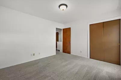 4270 W Cherrywood Ln, Brown Deer, WI 53209 - Photo 18