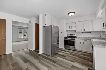 4270 W Cherrywood Ln, Brown Deer, WI 53209 - Photo 6