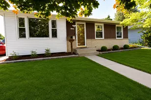 2928 S 21st St, Sheboygan, WI 53081 - Photo 1