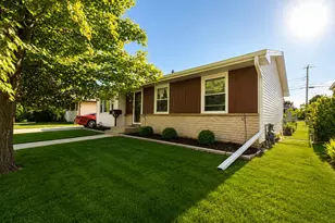 2928 S 21st St, Sheboygan, WI 53081 - Photo 2
