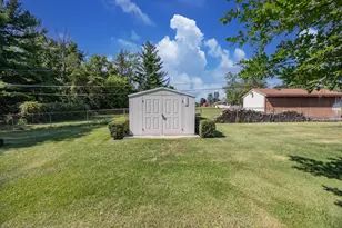 N58W21816 Maclynn Dr, Menomonee Falls, WI 53051 - Photo 14