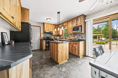N58W21816  Maclynn Dr, Menomonee Falls, WI 53051 - Photo 24