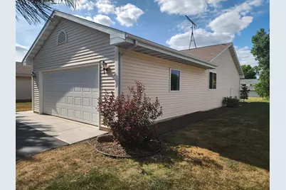 418 E 3rd Ave, Elkhorn, WI 53121 - Photo 24