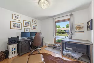 N78W15289 Haymeadow Rd, Menomonee Falls, WI 53051 - Photo 6