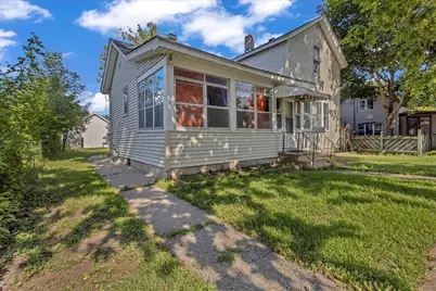 1306  7th St, La Crosse, WI 54601 - Photo 2